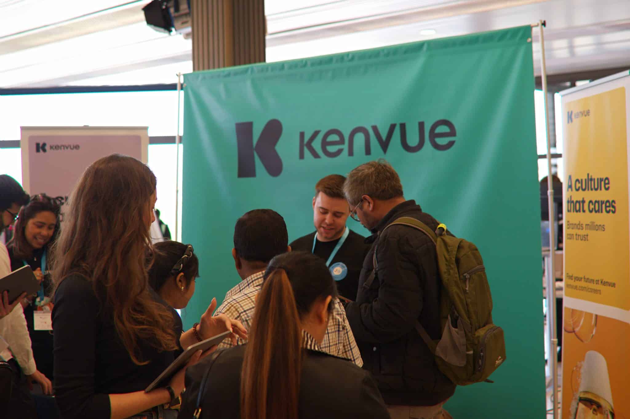 Jobspin fair visitors meeting company representatives